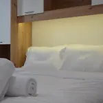 아파트 Dreamscape Komuna E Parisit 티라나